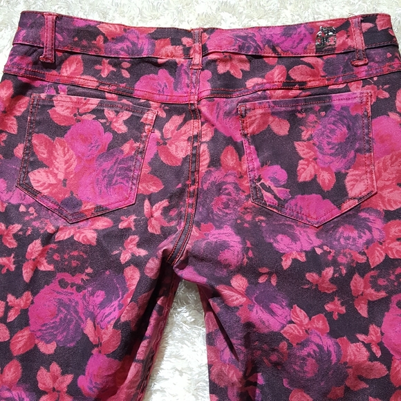 Flip Side Reversible Jeans Fuscia Floral/Aztec Skinny Jeans Size 13 (33x30) - Picture 14 of 15